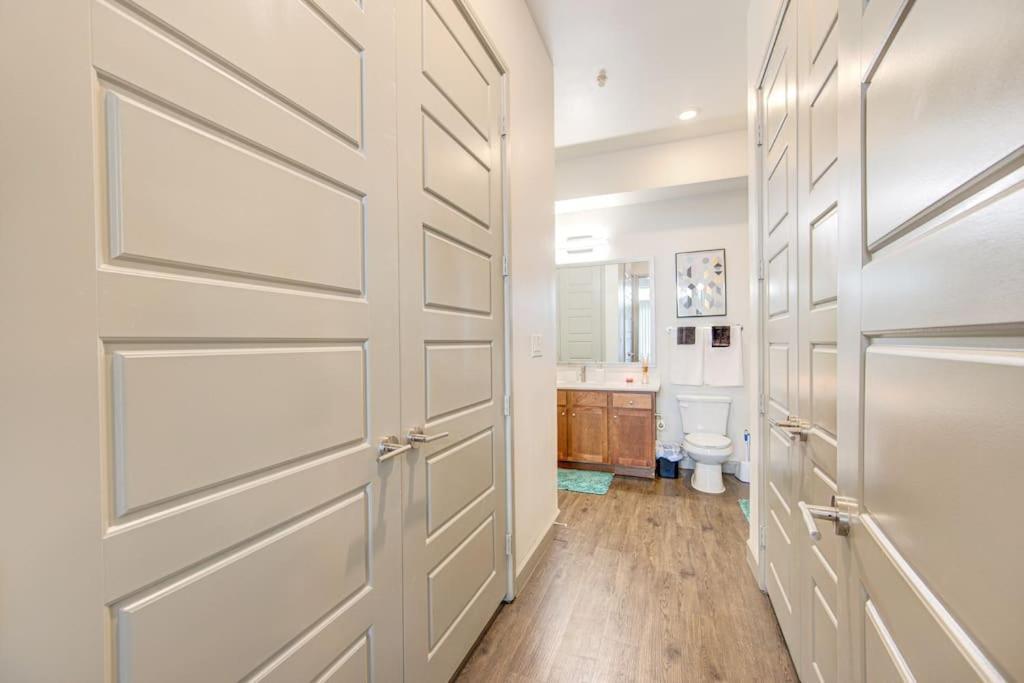 Trendy Downtown 1Bd/Freeparking/Wi-Fi/Pool Apartment Houston Exterior photo