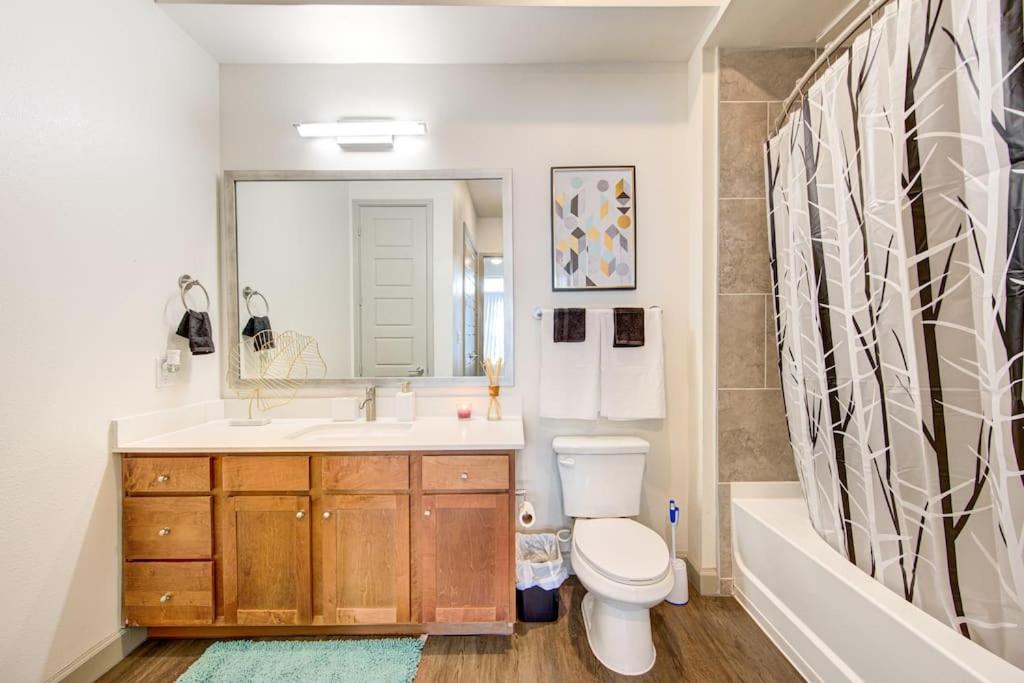 Trendy Downtown 1Bd/Freeparking/Wi-Fi/Pool Apartment Houston Exterior photo