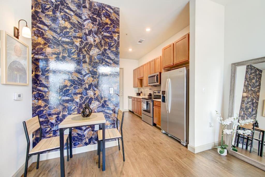 Trendy Downtown 1Bd/Freeparking/Wi-Fi/Pool Apartment Houston Exterior photo